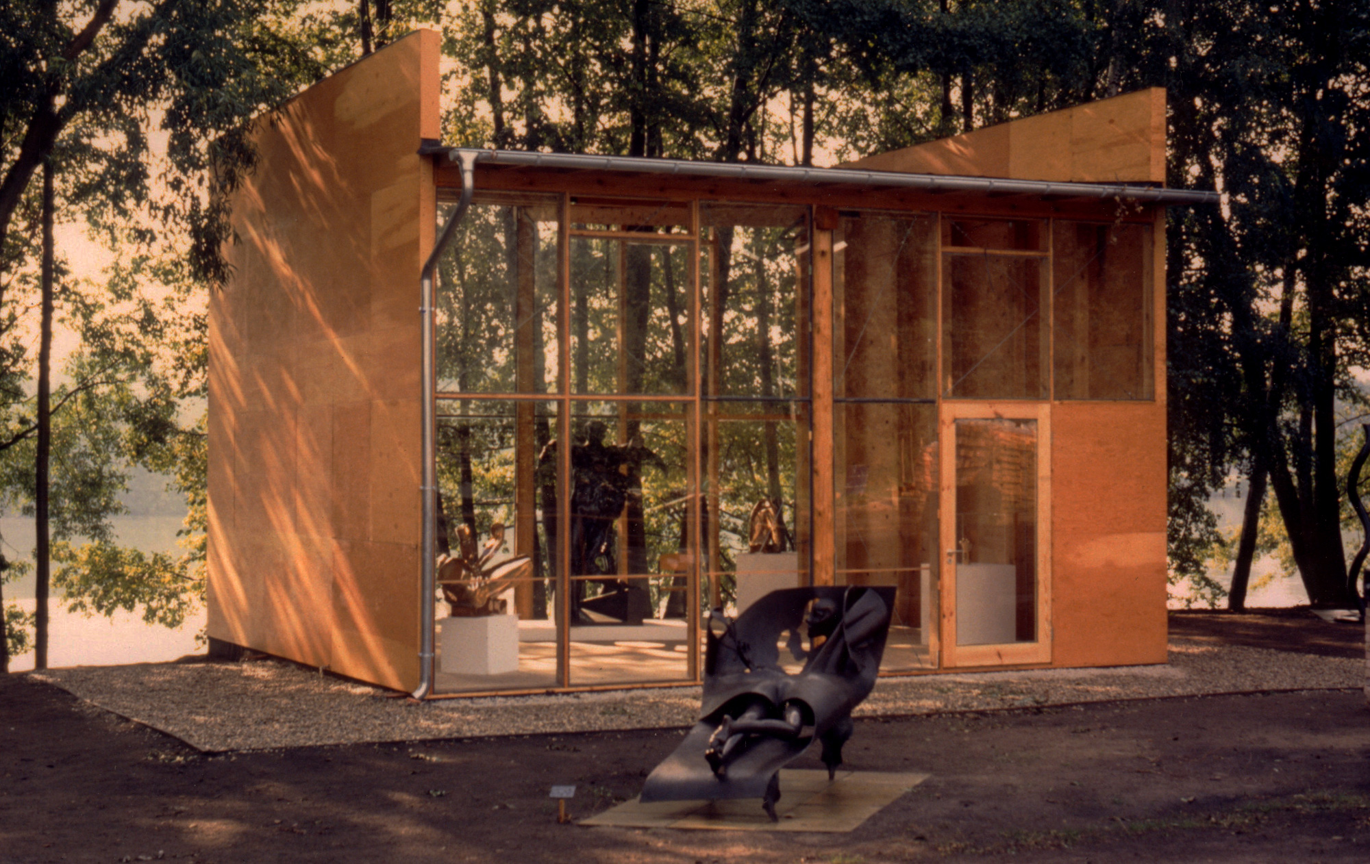 Pavillon für Ausstellung von Jean Ipousteguy, 1992